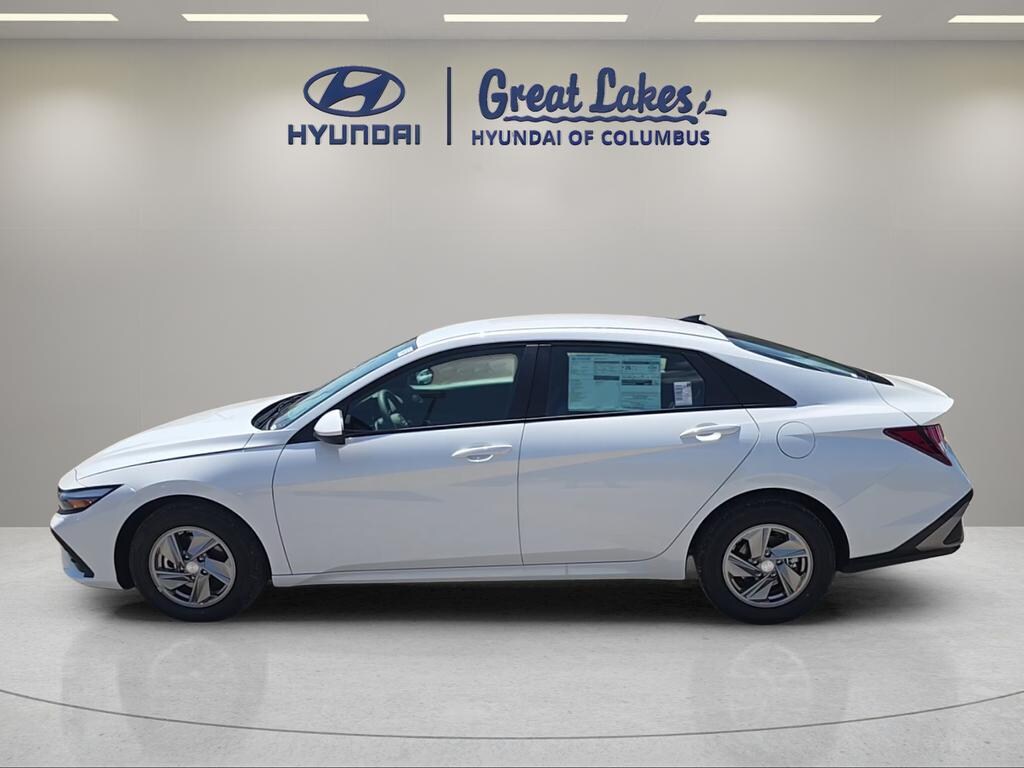 New 2026 Hyundai Elantra SE Sedan