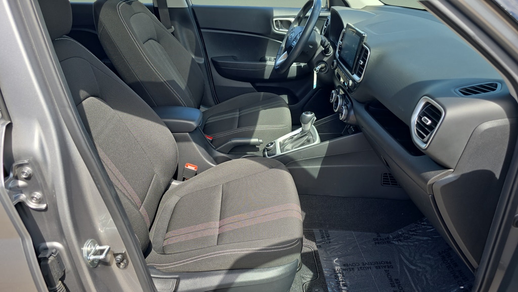 2023 Hyundai Venue SEL - Photo 13