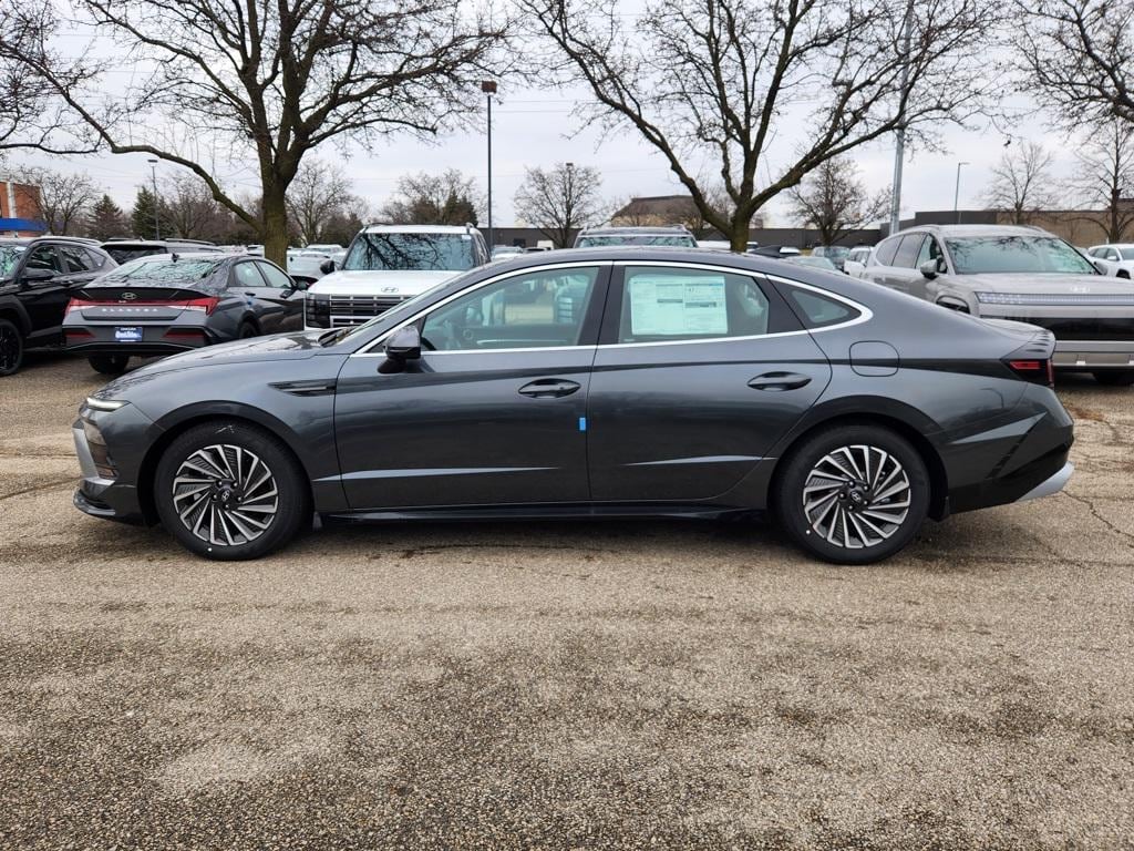 New 2026 Hyundai Sonata Hybrid SEL Sedan