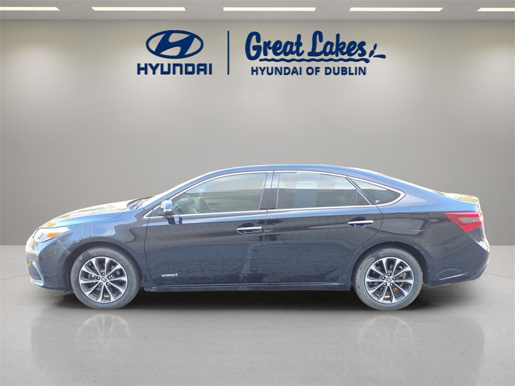 2016 Toyota Avalon Hybrid XLE Premium photo 2