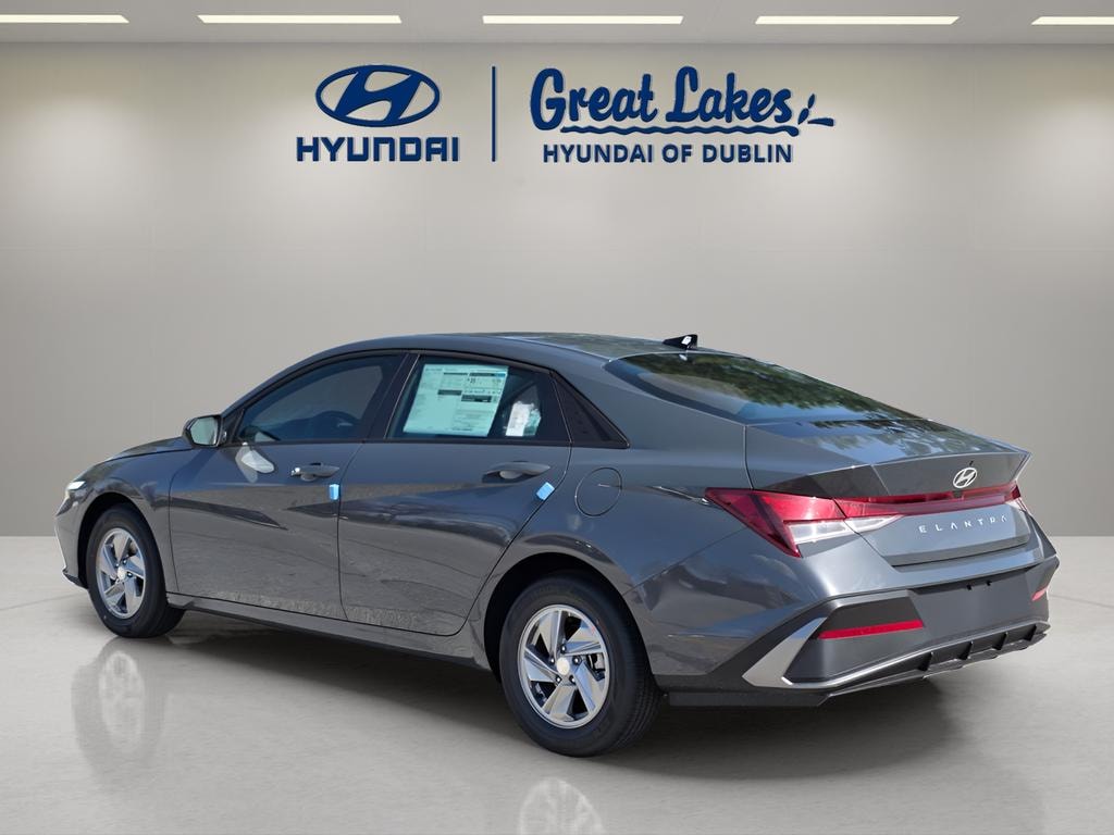 New 2026 Hyundai Elantra SE Sedan