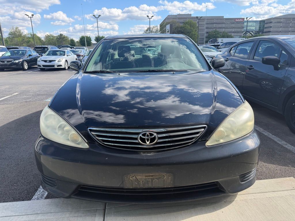 4T1BE32K15U599030