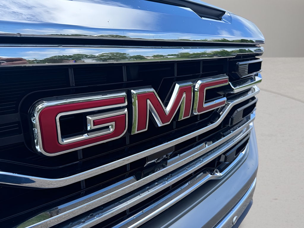 2024 GMC Sierra 1500 SLT - Photo 12