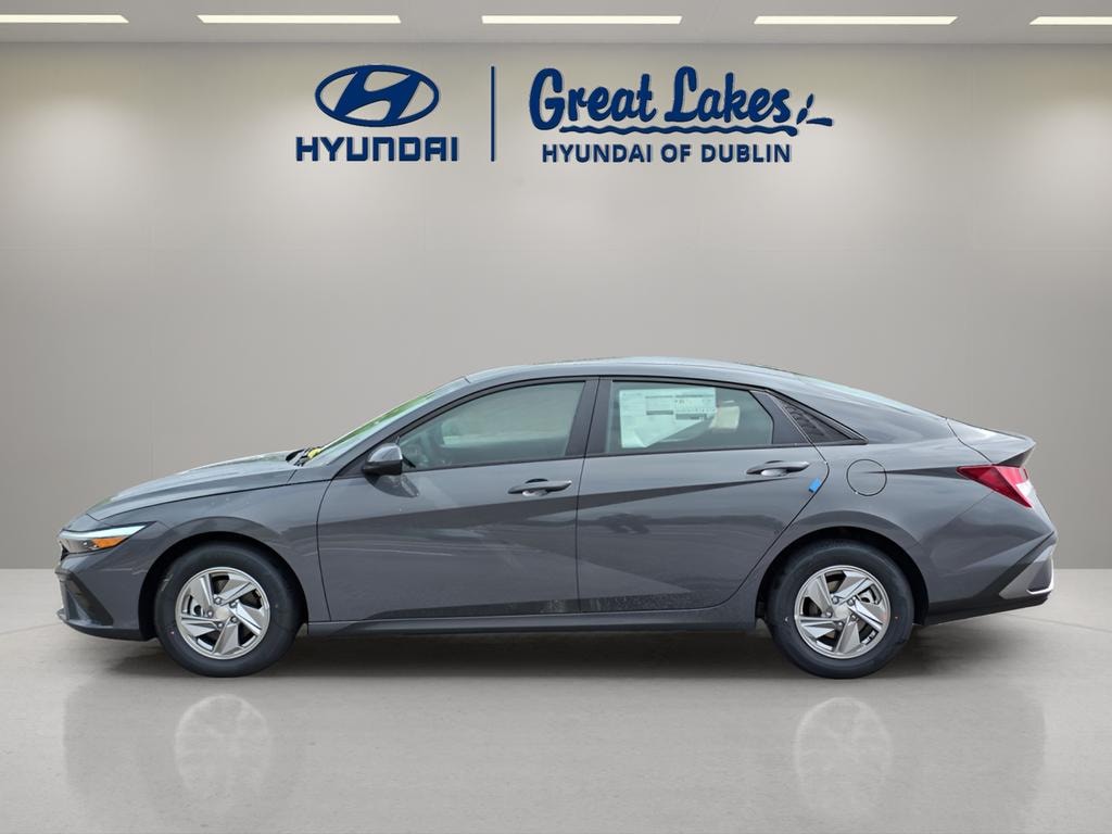 New 2026 Hyundai Elantra SE Sedan
