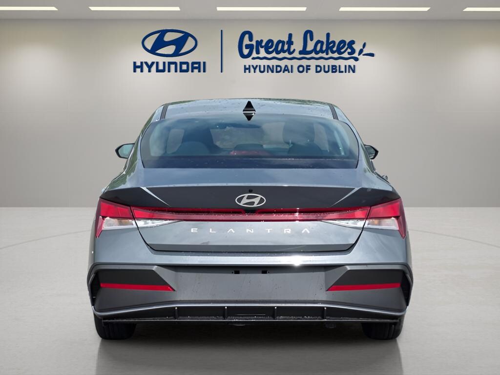 New 2026 Hyundai Elantra SE Sedan