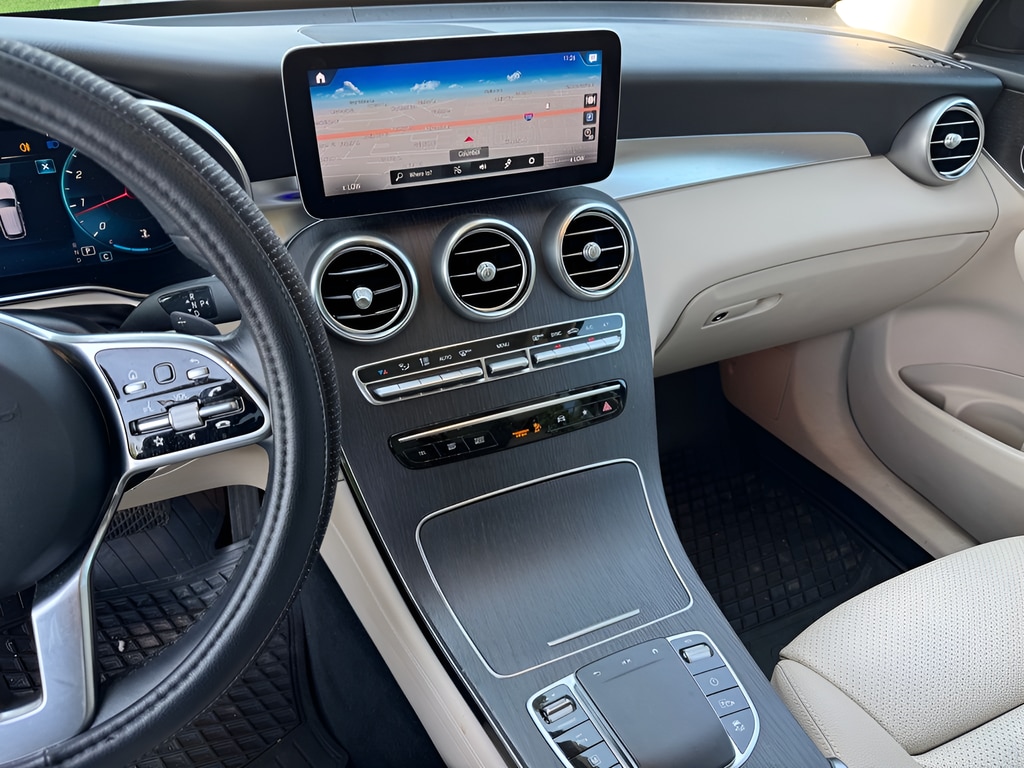 2020 Mercedes-Benz GLC GLC300 - Photo 28