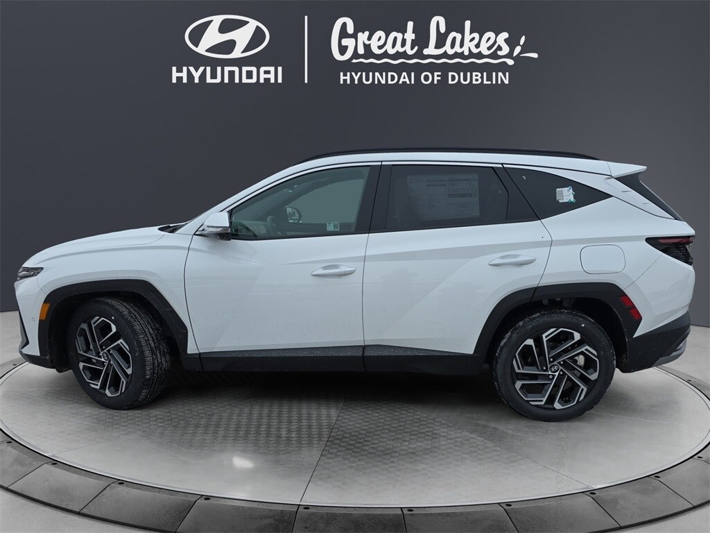 2025 Hyundai Tucson Limited photo 2