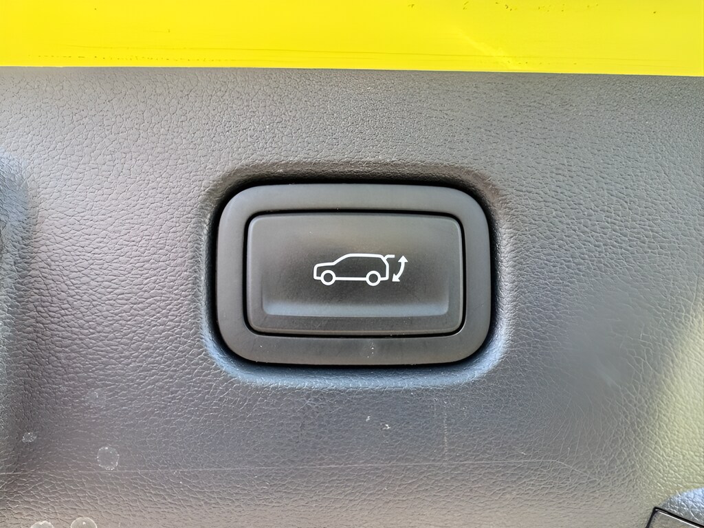 2024 Hyundai Kona Limited - Photo 11
