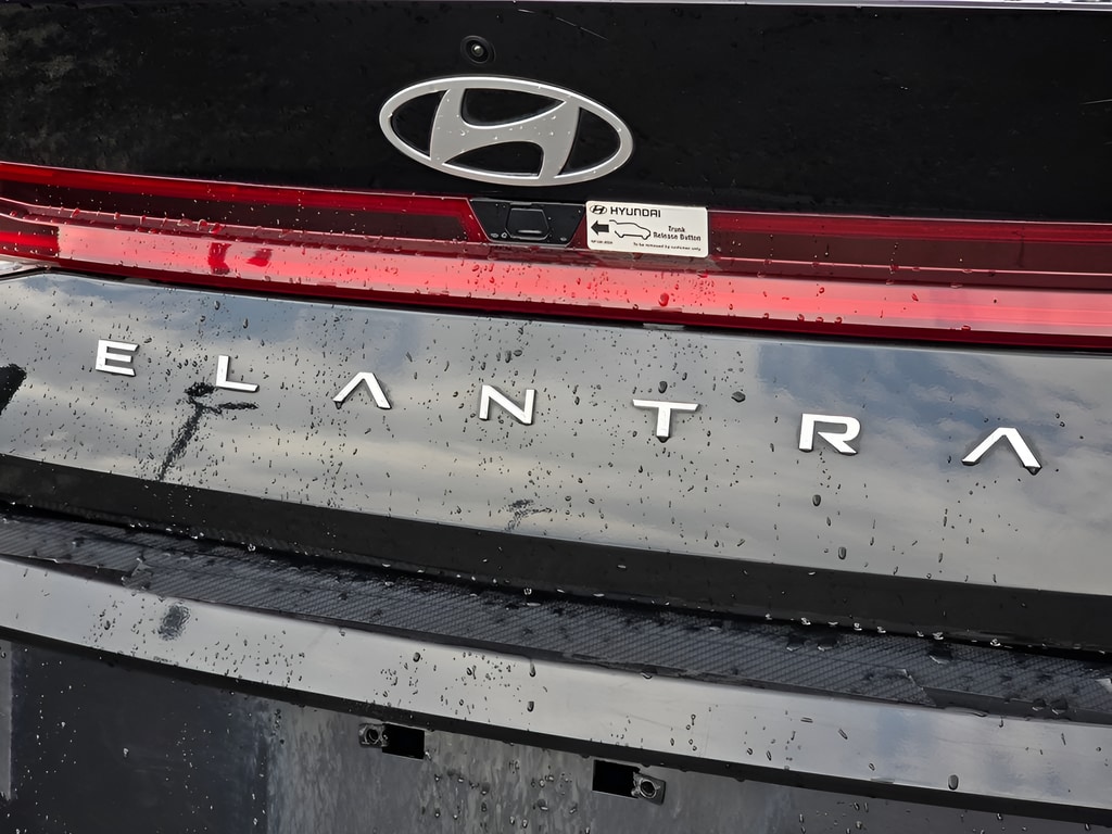 2024 Hyundai Elantra SEL - Photo 12