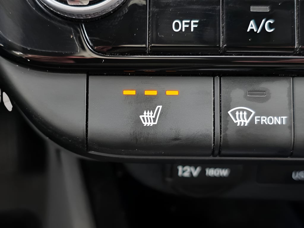 2024 Hyundai Elantra SEL - Photo 32