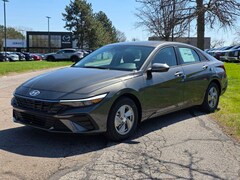 2026 Hyundai Elantra SE Sedan