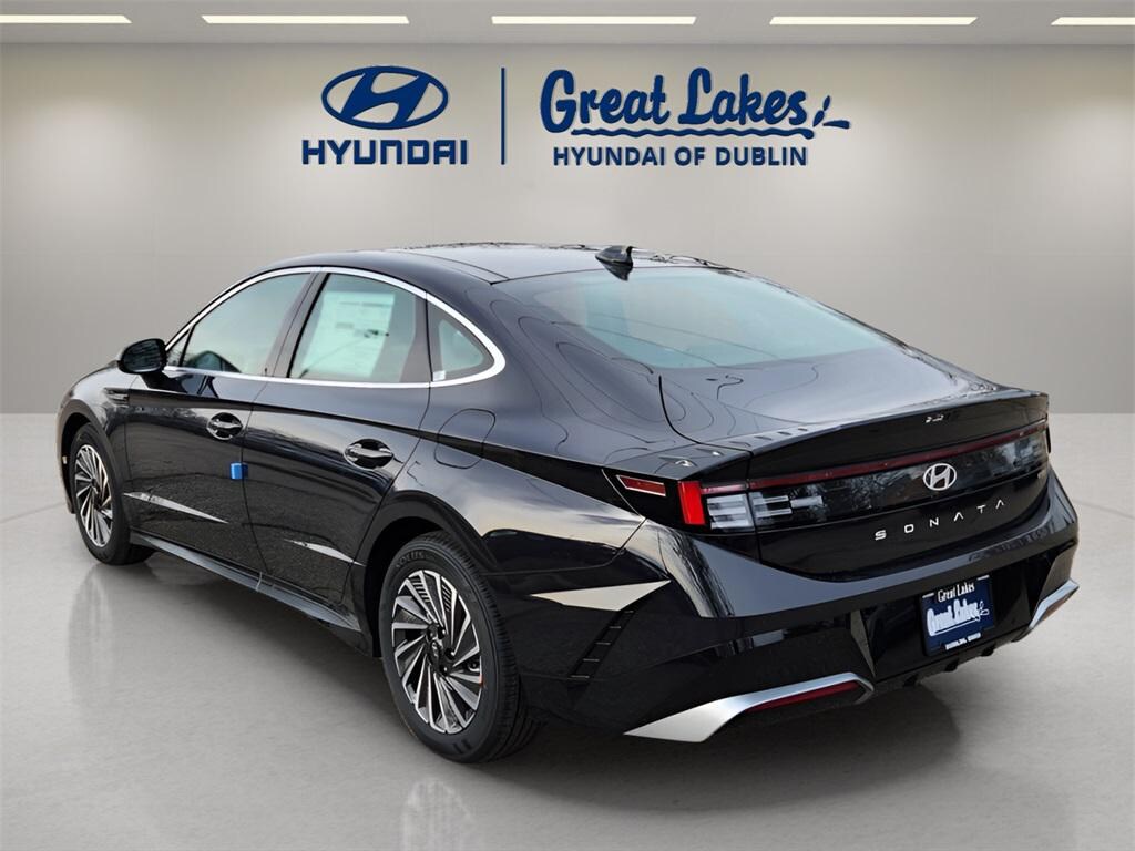 New 2026 Hyundai Sonata Hybrid SEL Sedan