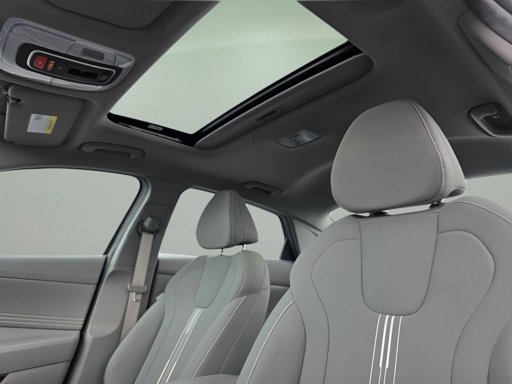 2024 Hyundai Elantra SEL - Photo 19