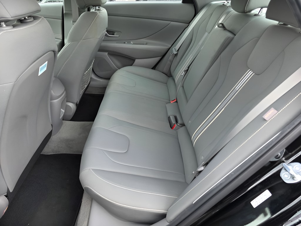 2024 Hyundai Elantra SEL - Photo 15