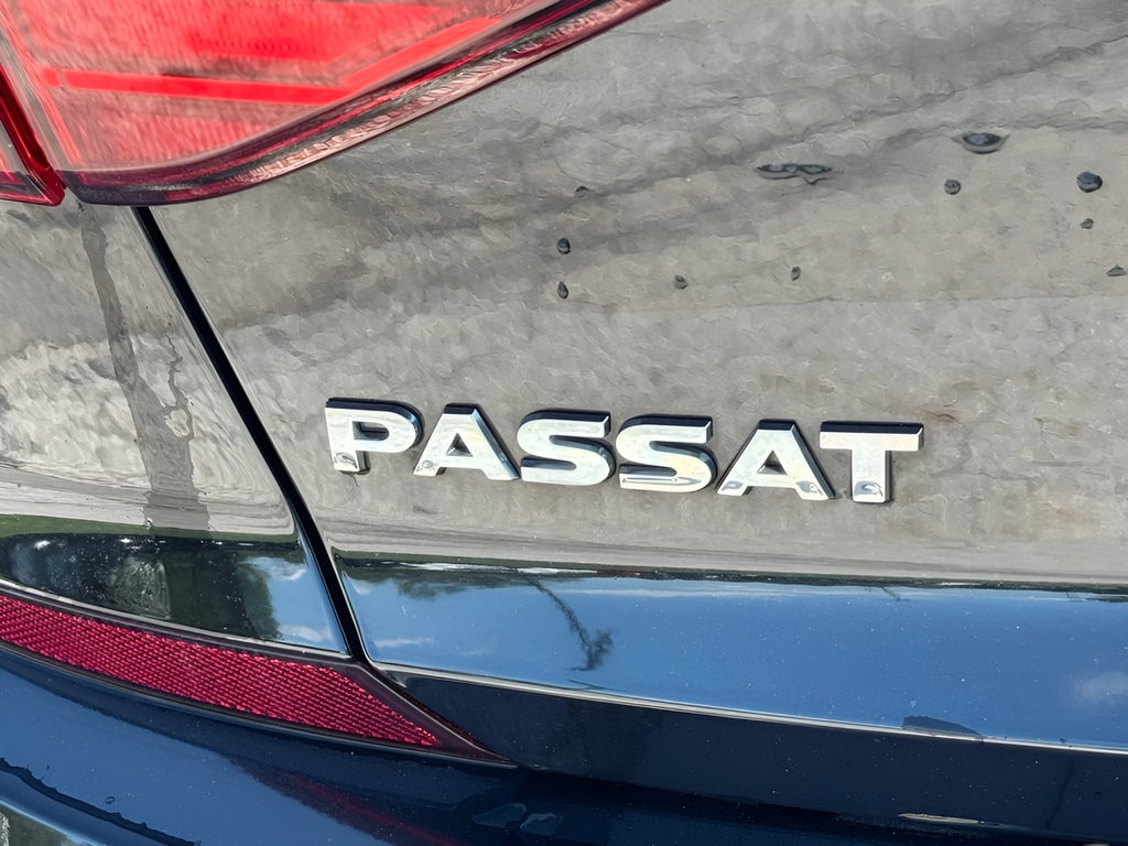 2017 Volkswagen Passat R-Line - Photo 9