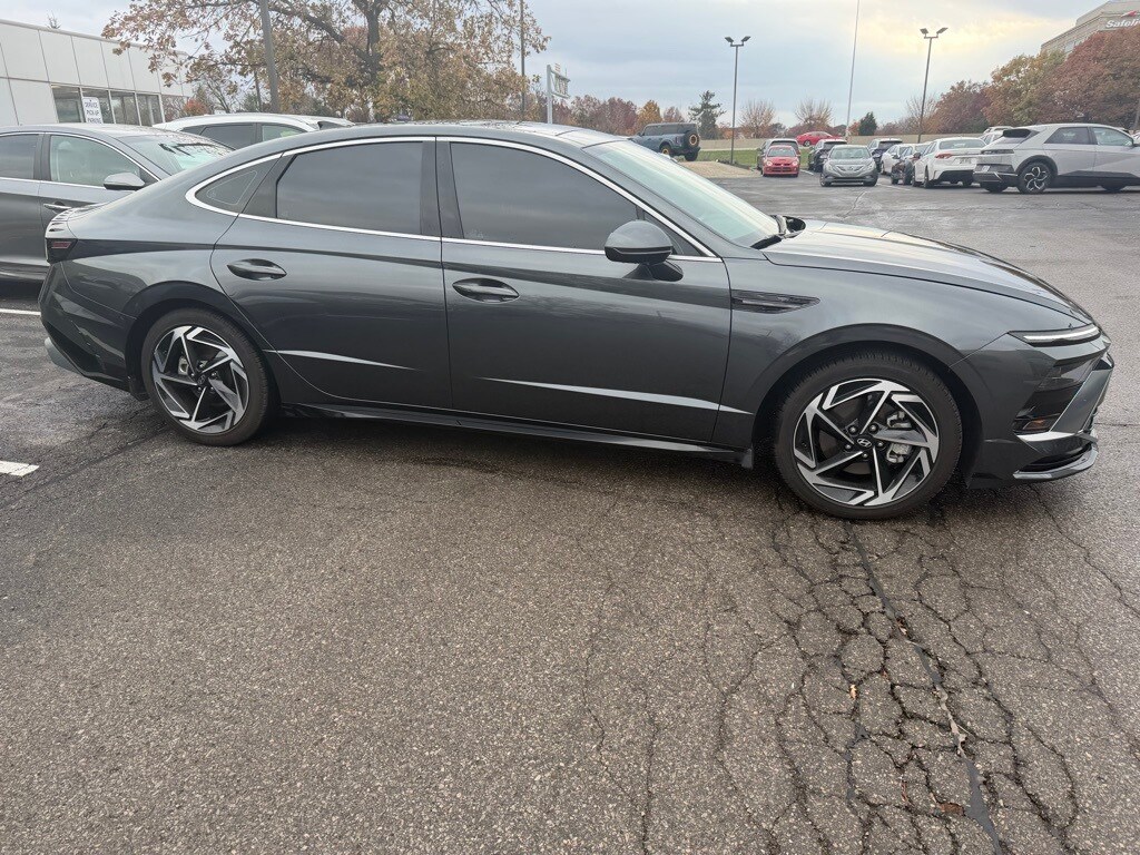 Used 2024 Hyundai Sonata SEL Sedan