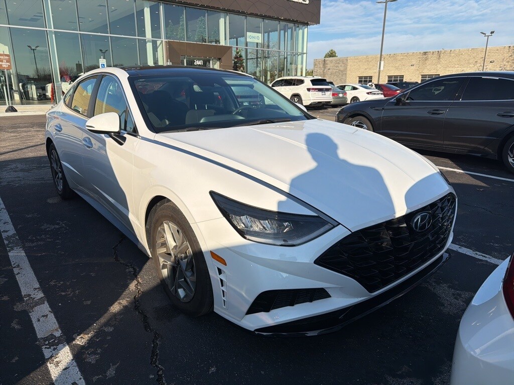 Used 2023 Hyundai Sonata SEL Sedan