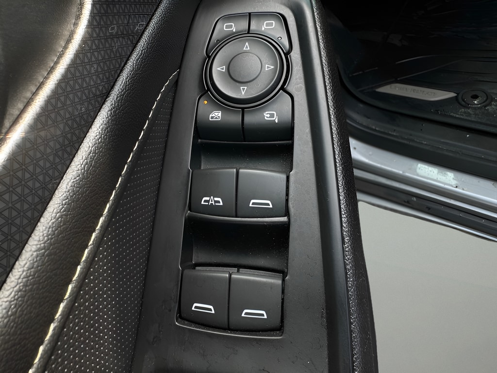 2023 Chevrolet Traverse Premier - Photo 18