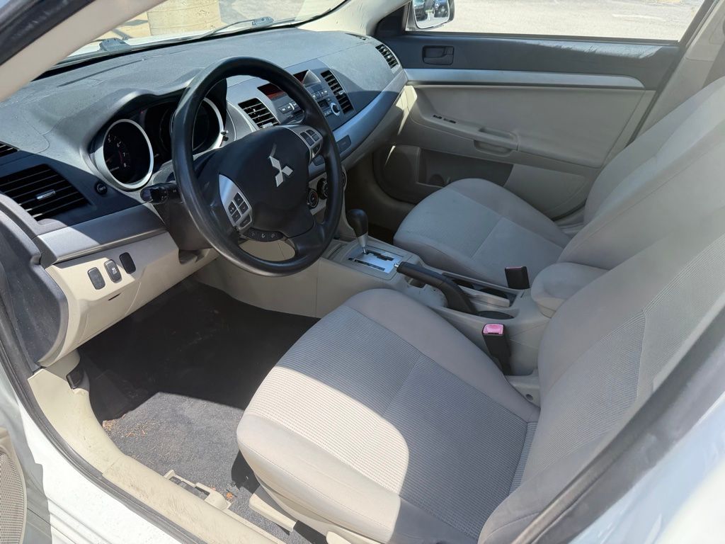 2011 Mitsubishi Lancer ES - Photo 6