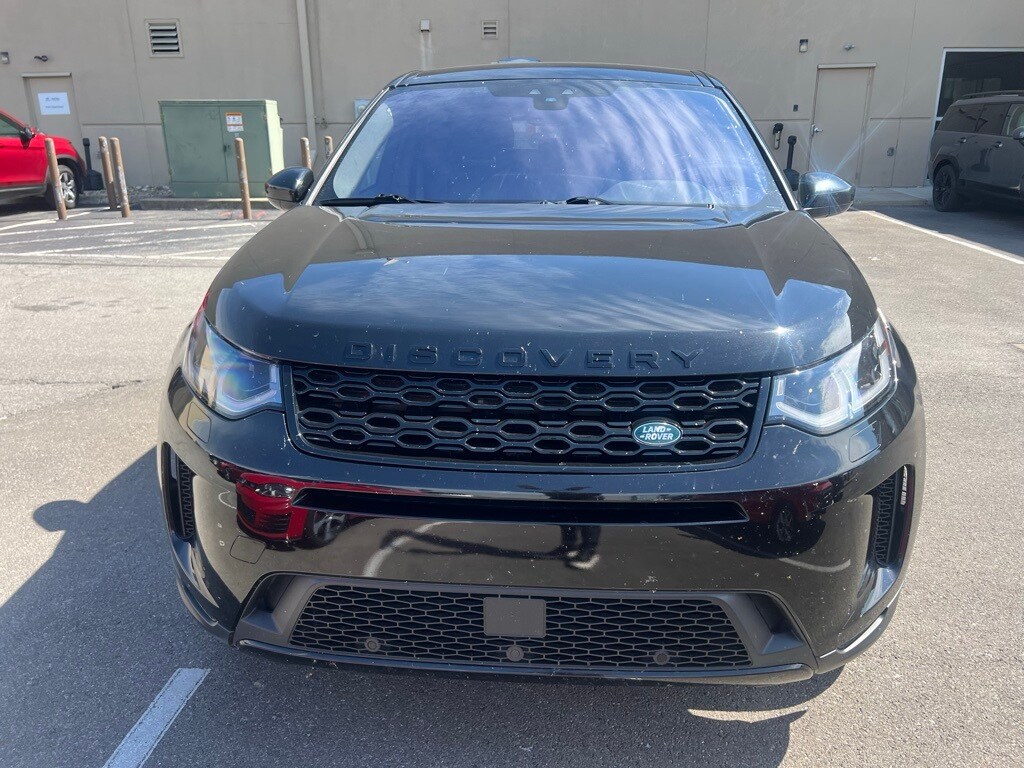 2020 Land Rover Discovery Sport SE photo 2