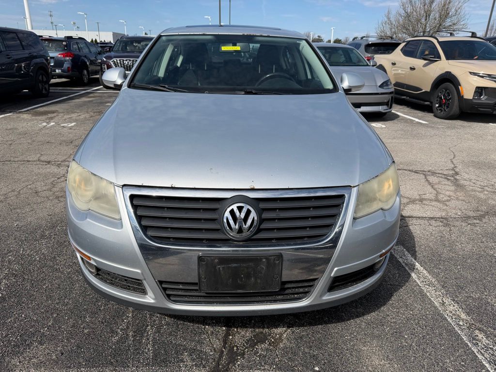 Used 2009 Volkswagen Passat Komfort with VIN WVWJK73C59P015305 for sale in Columbus, OH
