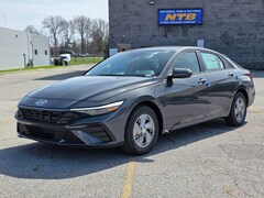 2026 Hyundai Elantra SE Sedan