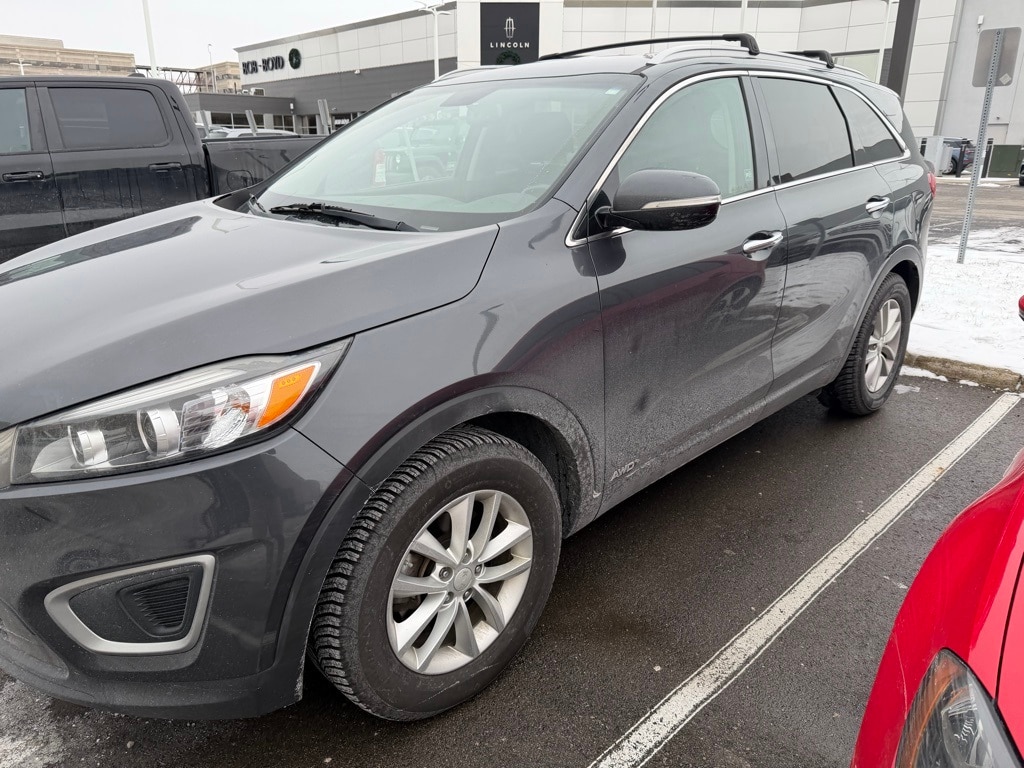 2017 Kia Sorento LX's photo