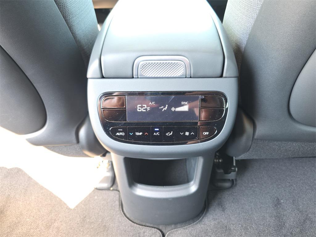 2026 Hyundai IONIQ 9 SE - Photo 18