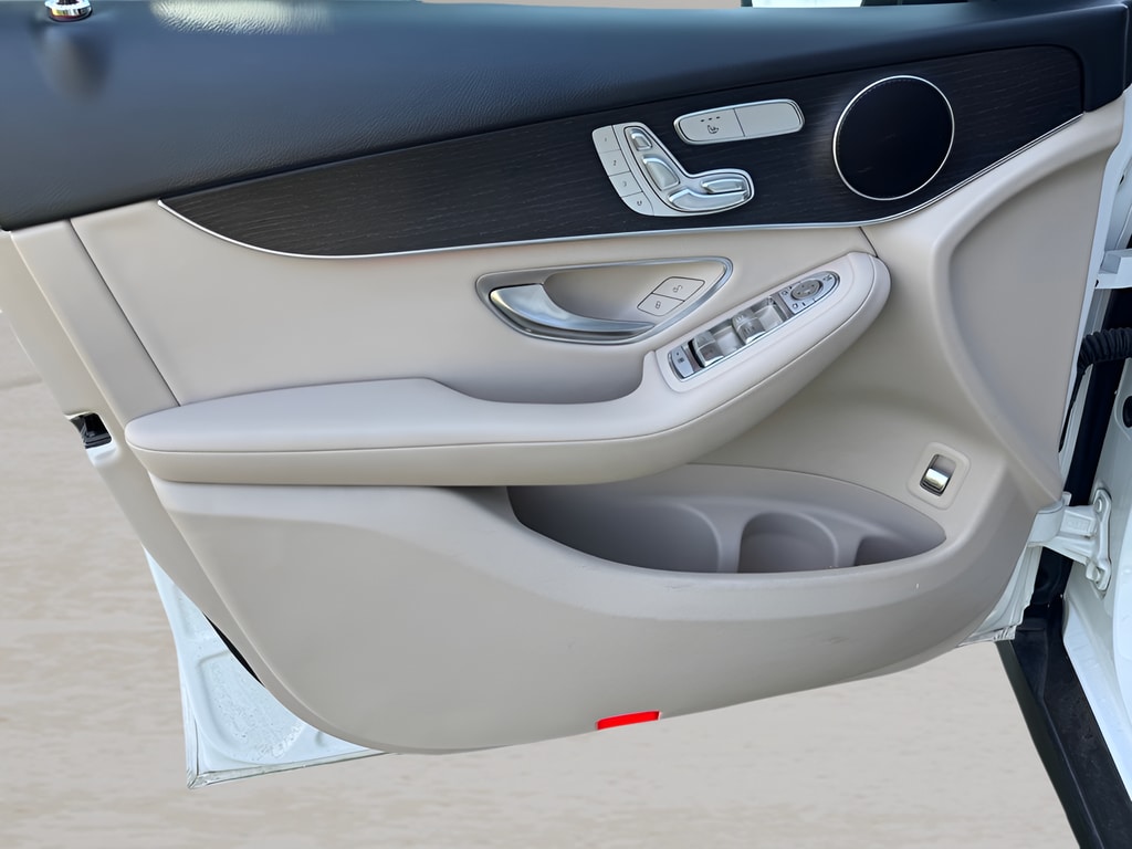 2020 Mercedes-Benz GLC GLC300 - Photo 16