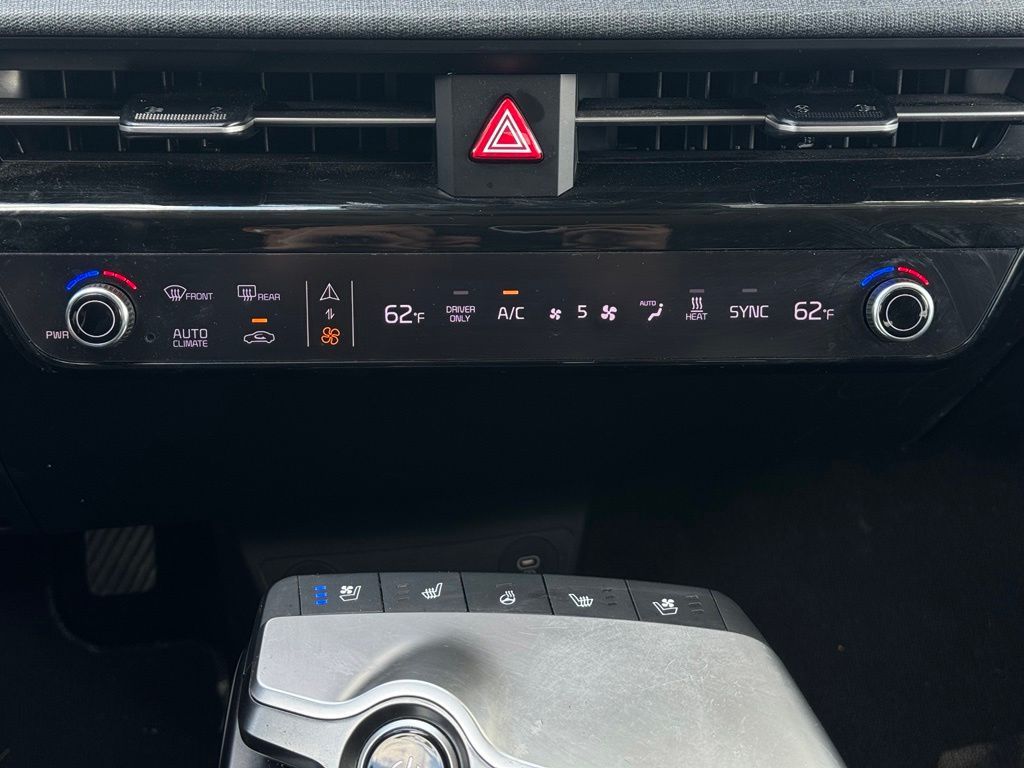 2023 Kia EV6 Wind - Photo 28
