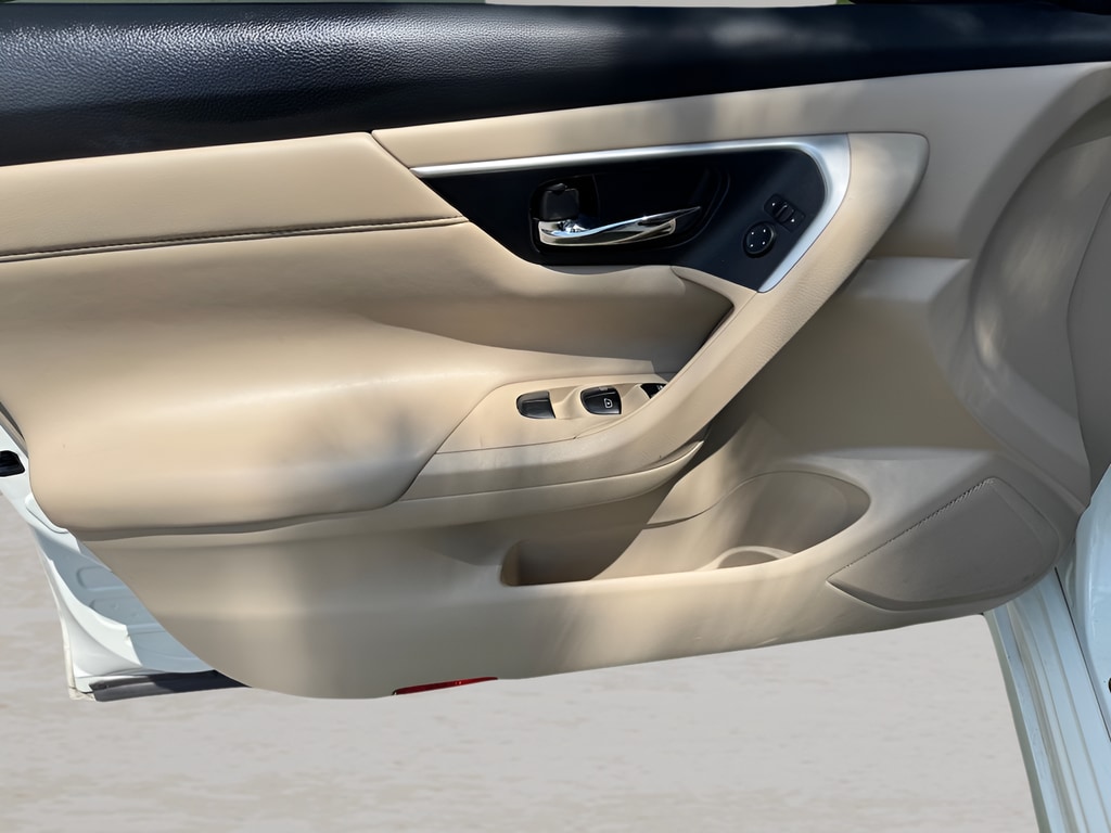 2016 Nissan Altima SL - Photo 12