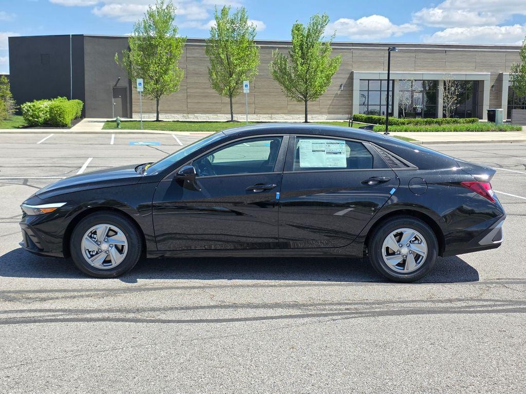 New 2026 Hyundai Elantra SE Sedan