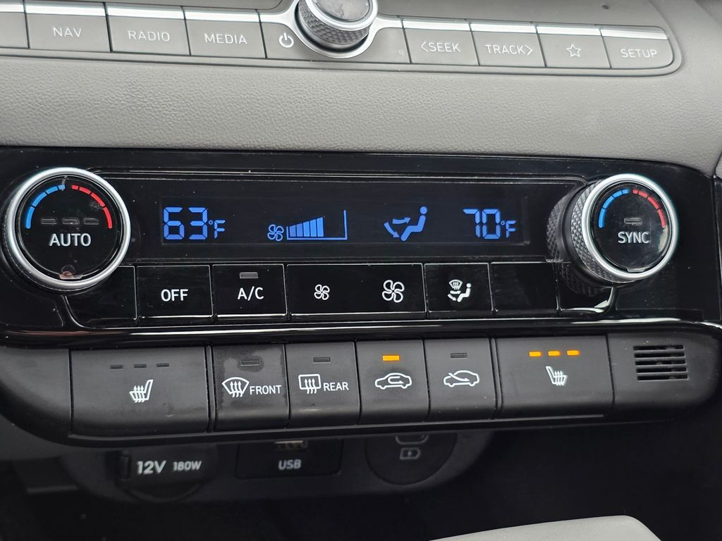 2024 Hyundai Elantra SEL - Photo 31
