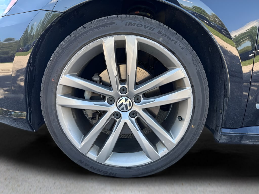 2017 Volkswagen Passat R-Line - Photo 14