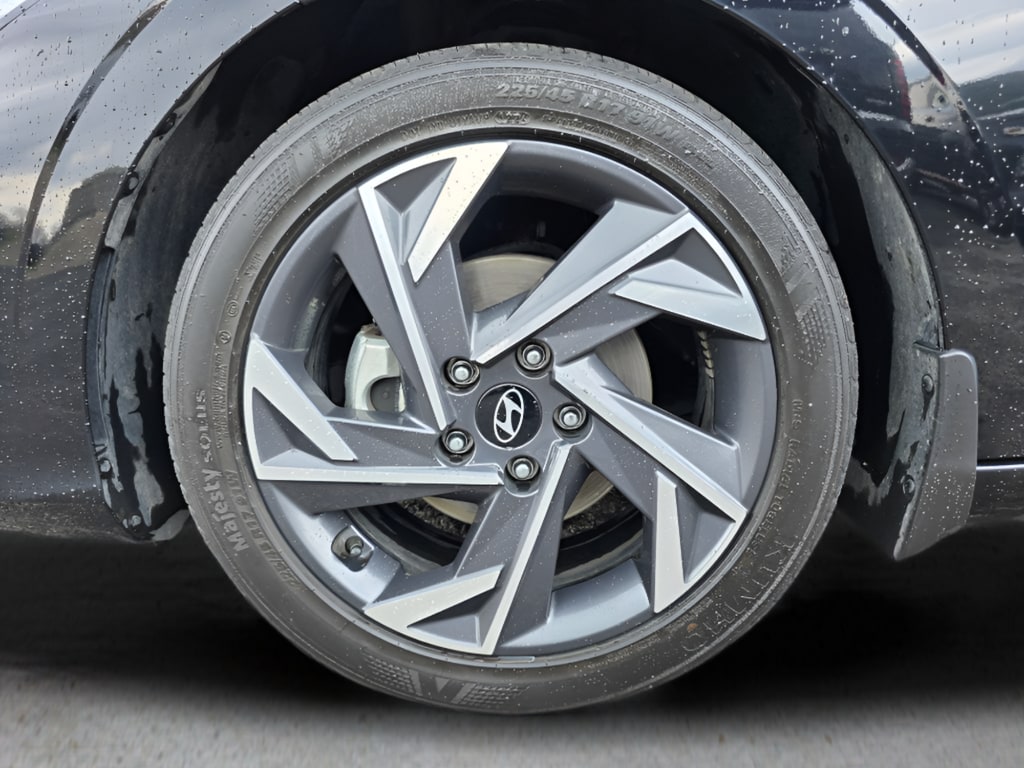 2024 Hyundai Elantra SEL - Photo 11