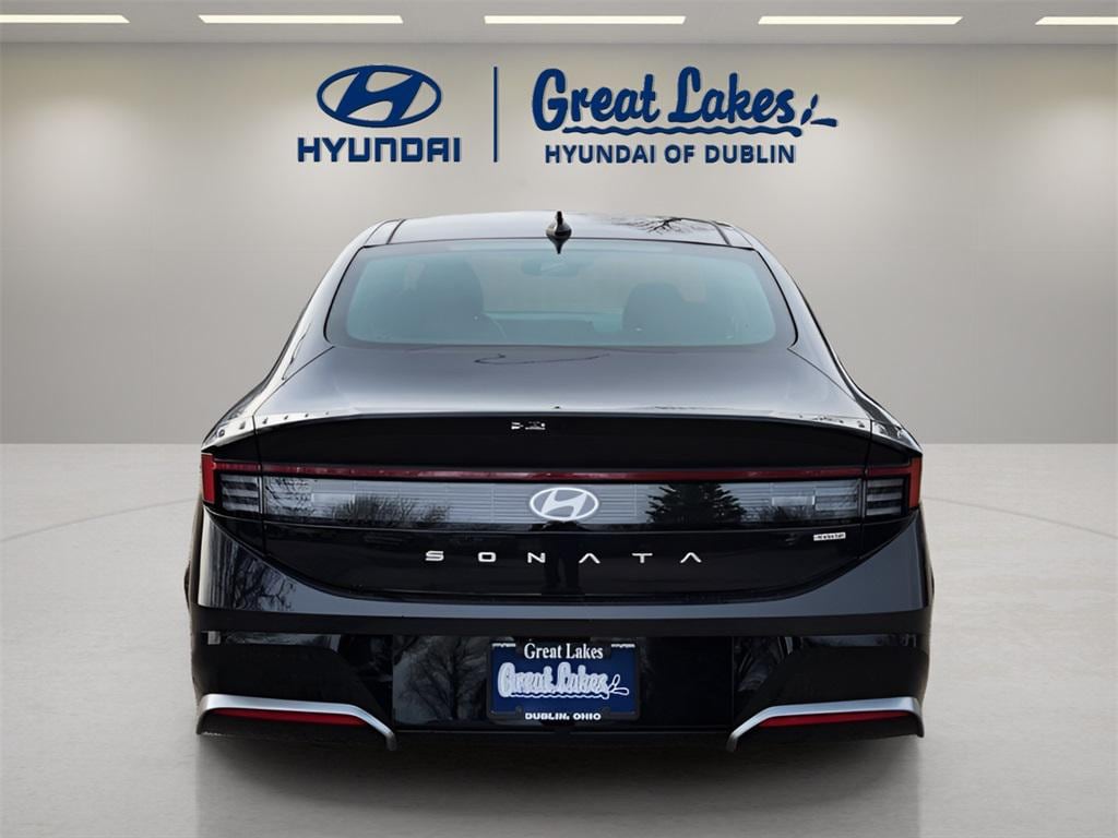 New 2026 Hyundai Sonata Hybrid SEL Sedan