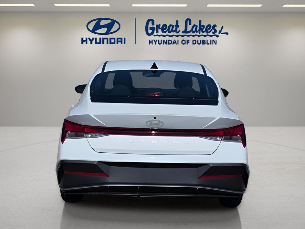 New 2026 Hyundai Elantra SE Sedan