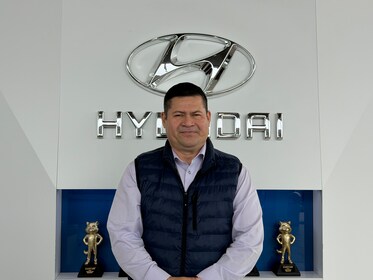 Staff member Marvin Rivas from ID_bd7045