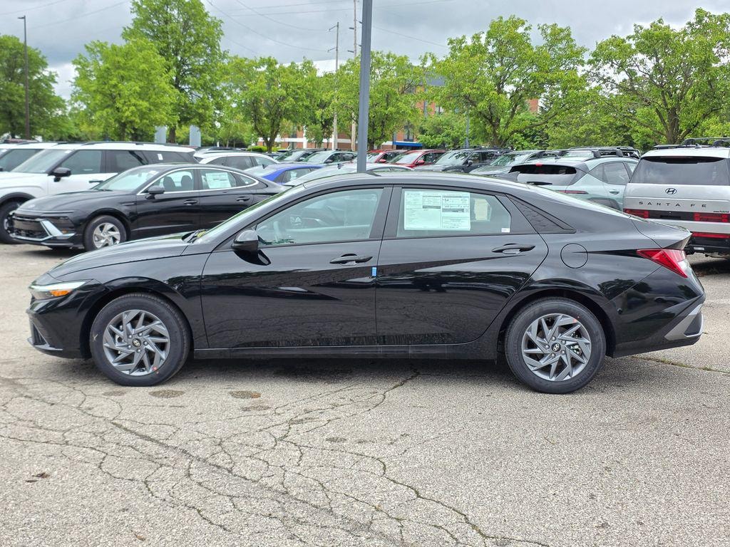 New 2026 Hyundai Elantra Hybrid Blue Sedan