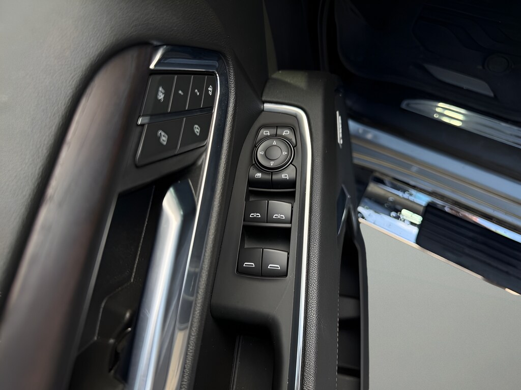 2024 GMC Sierra 1500 SLT - Photo 17