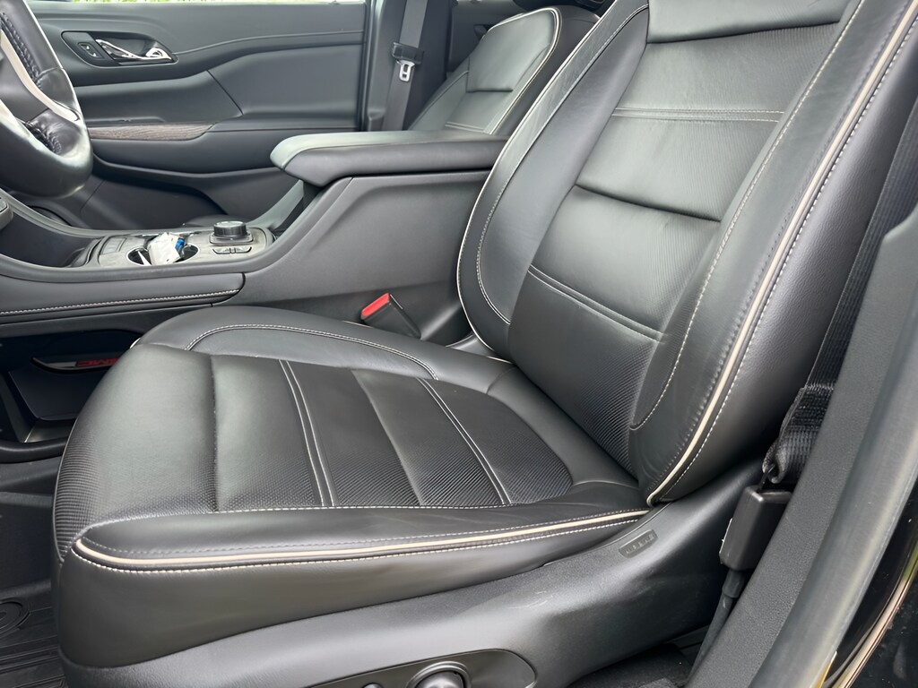2020 GMC Acadia Denali - Photo 18