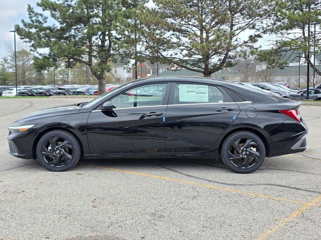 New 2026 Hyundai Elantra SEL Sport Premium Sedan