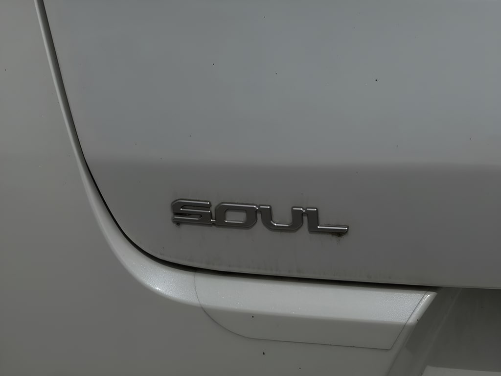2023 Kia Soul S - Photo 9
