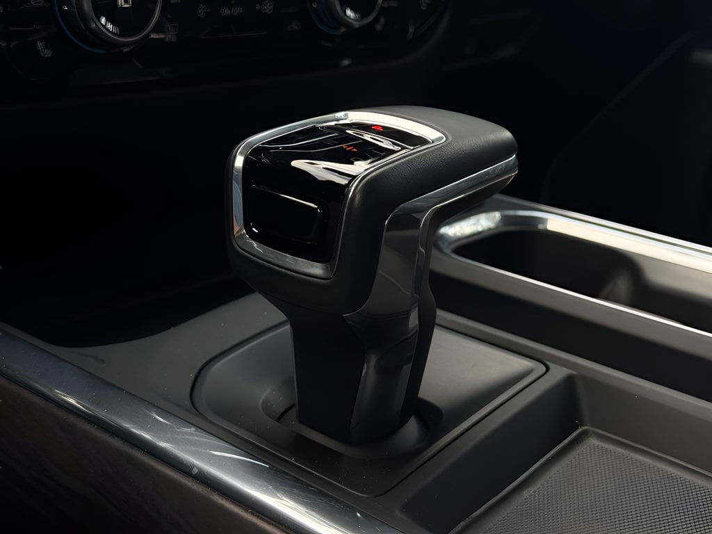 2024 GMC Sierra 1500 SLT - Photo 34
