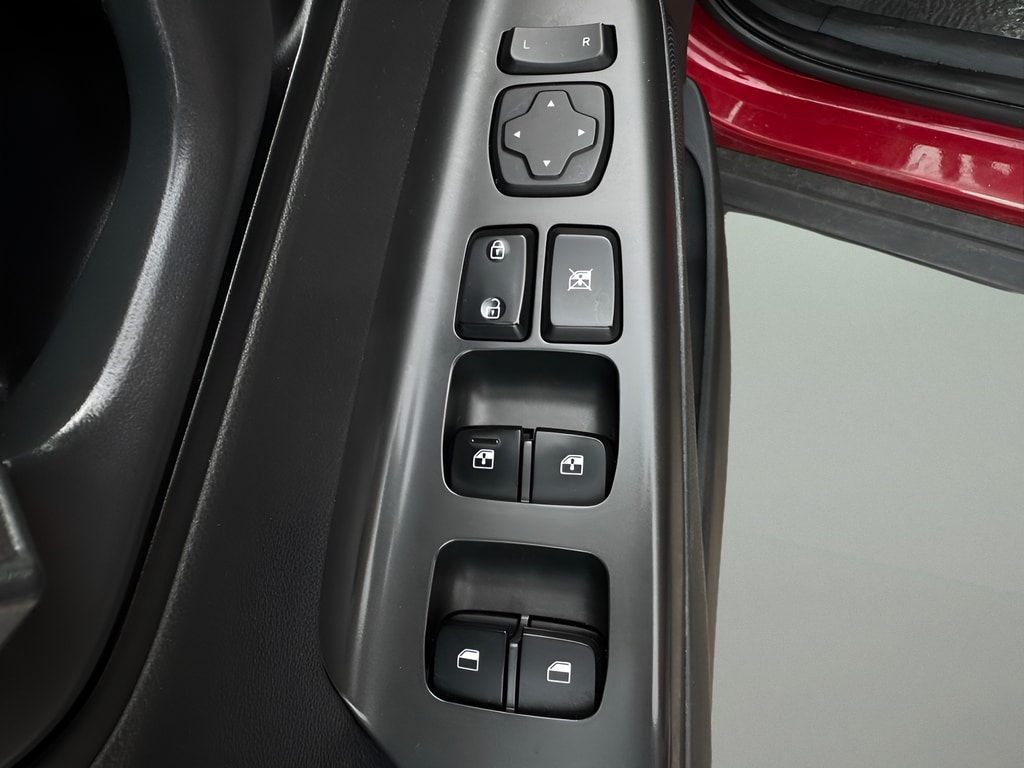 2020 Hyundai Kona SEL - Photo 17