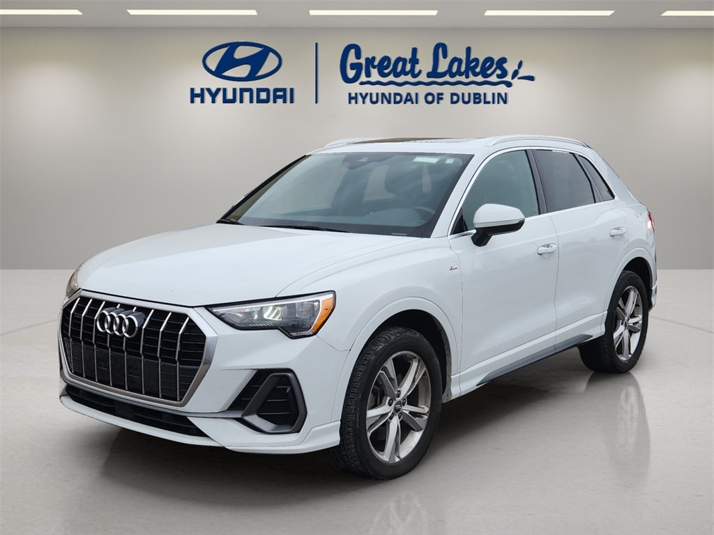 2020 Audi Q3 S Line Premium's photo