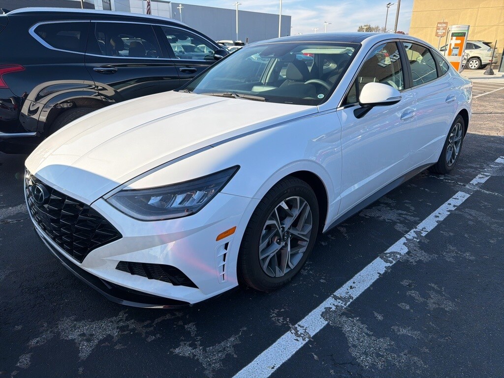 Used 2023 Hyundai Sonata SEL Sedan