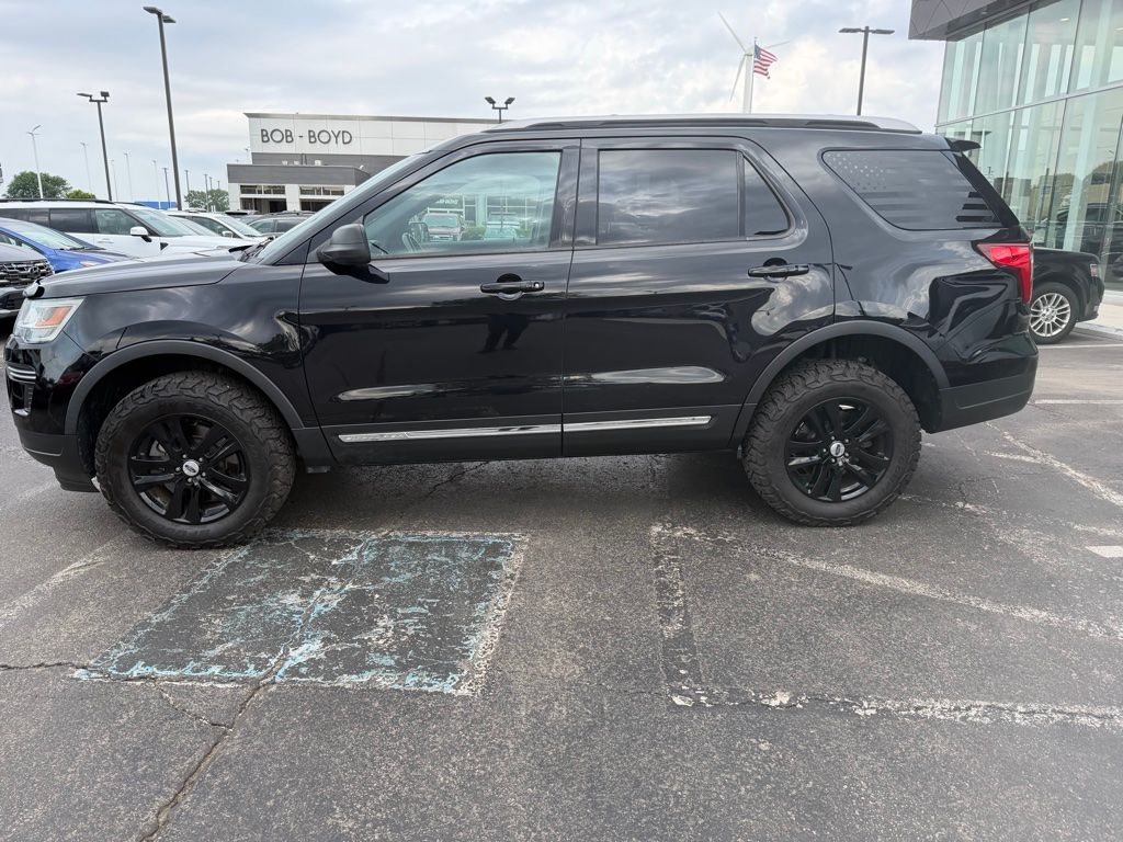 2019 Ford Explorer XLT 4WD's photo