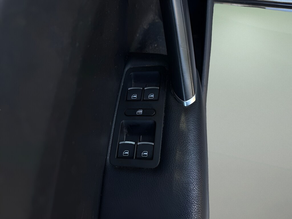 2017 Volkswagen Passat R-Line - Photo 17