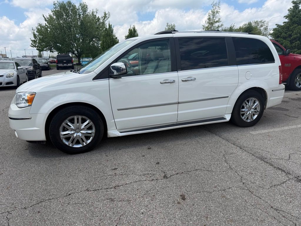 2009 Chrysler Town & Country